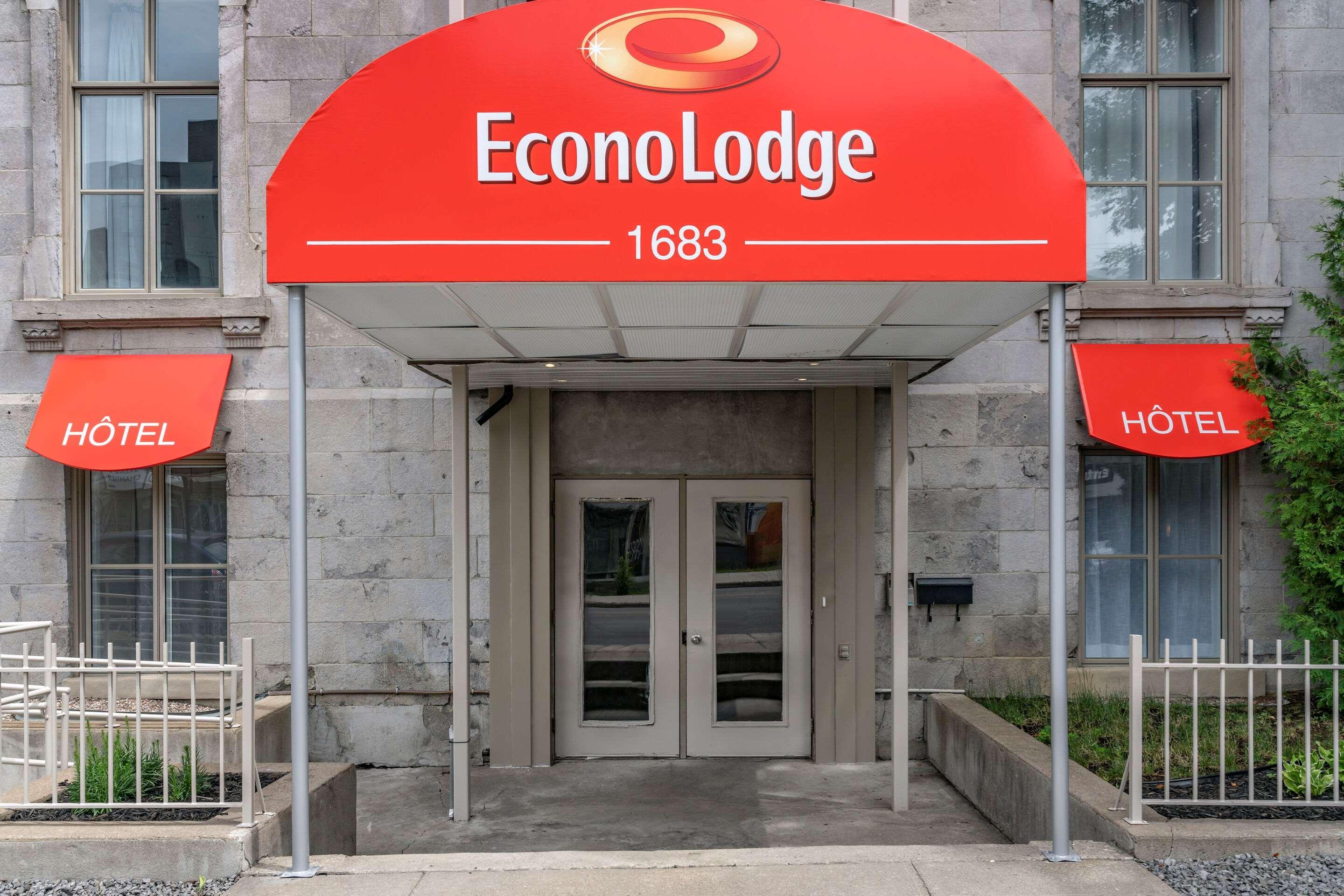 Econo Lodge Монреаль Экстерьер фото